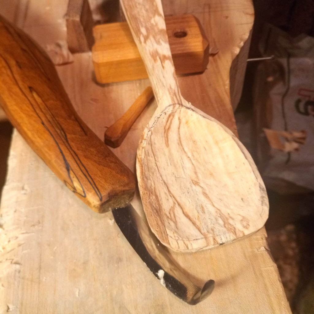 Hollowing the bowl of the spoon